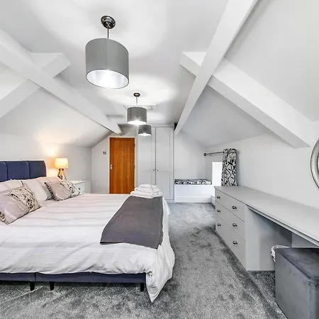 Finest Retreats - Moorfield House *