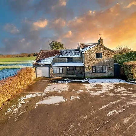Finest Retreats - Moorfield House