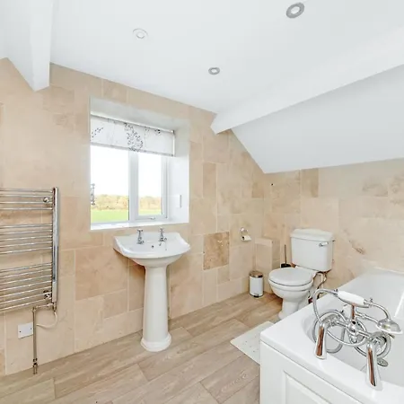 Finest Retreats - Moorfield House *